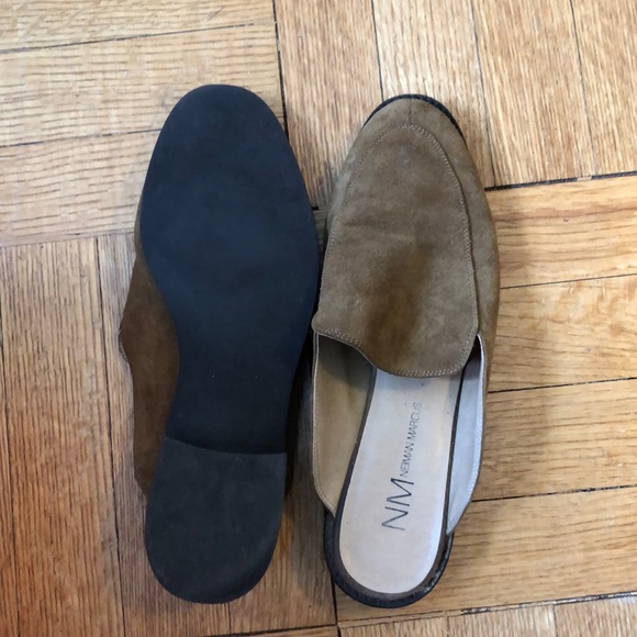 Neiman Marcus camel suede slides. Great for work! - Picture 5 of 5